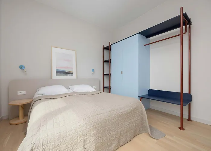 Appartement Port Praski Modern With Ac By Renters Prestige Varsovie