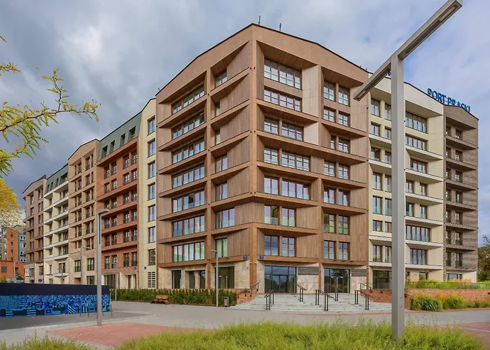 Appartement Port Praski Modern With Ac By Renters Prestige *